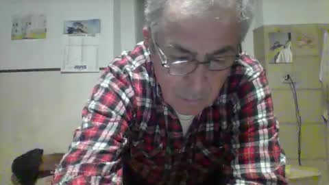 Snapshot of cantera577 chatting on 12/18/25, 05:30 cantera577 online show from 12/18/25, 05:30