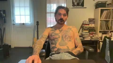 Snapshot of cantleavethehouse chatting on 12/09/24, 05:19 cantleavethehouse online show from 12/09/24, 05:19