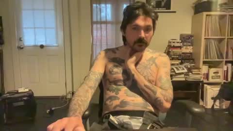 Snapshot of cantleavethehouse chatting on 01/13/25, 08:58 cantleavethehouse online show from 01/13/25, 08:58