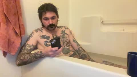 Snapshot of cantleavethehouse chatting on 01/22/25, 02:04 cantleavethehouse online show from 01/22/25, 02:04