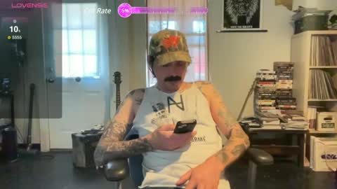 Snapshot of cantleavethehouse chatting on 02/09/25, 05:22 cantleavethehouse online show from 02/09/25, 05:22