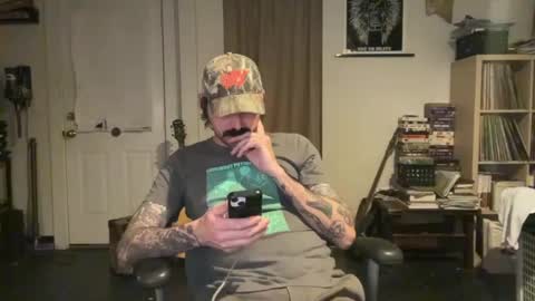 Snapshot of cantleavethehouse chatting on 02/16/25, 07:15 cantleavethehouse online show from 02/16/25, 07:15