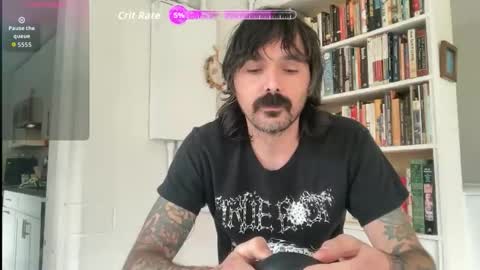 Snapshot of cantleavethehouse chatting on 11/02/25, 08:00 cantleavethehouse online show from 11/02/25, 08:00