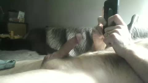 Snapshot of canuck5 chatting on 02/05/26, 04:17 canuck5 online show from 02/05/26, 04:17