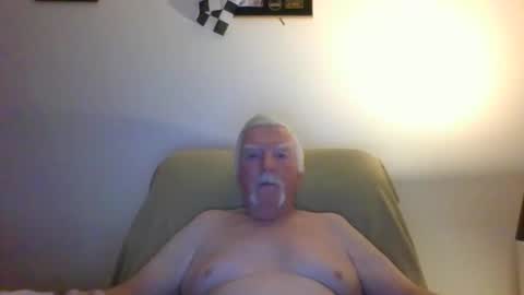 Snapshot of capecod21 chatting on 12/08/24, 11:35 capecod21 online show from 12/08/24, 11:35