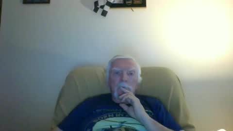 Snapshot of capecod21 chatting on 12/29/24, 07:32 capecod21 online show from 12/29/24, 07:32