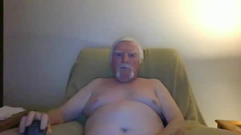 Snapshot of capecod21 chatting on 01/01/25, 10:13 capecod21 online show from 01/01/25, 10:13