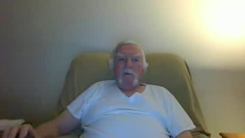 Snapshot of capecod21 chatting on 02/09/25, 11:58 capecod21 online show from 02/09/25, 11:58