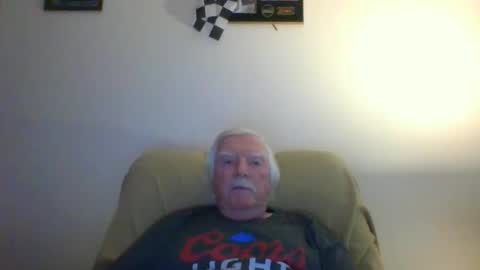 Snapshot of capecod21 chatting on 03/08/25, 11:48 capecod21 online show from 03/08/25, 11:48