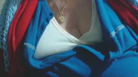 Snapshot of capitanfuturo44 chatting on 10/10/25, 03:00 Cinzia ex regina online show from 10/10/25, 03:00