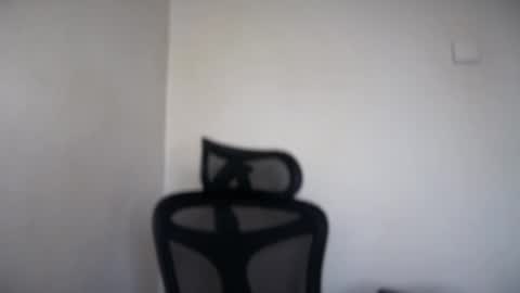 Emma online show from 04/17/26, 05:43