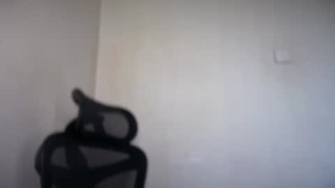 Snapshot of cappuccinokiss chatting on 06/10/26, 06:34 Emma online show from 06/10/26, 06:34
