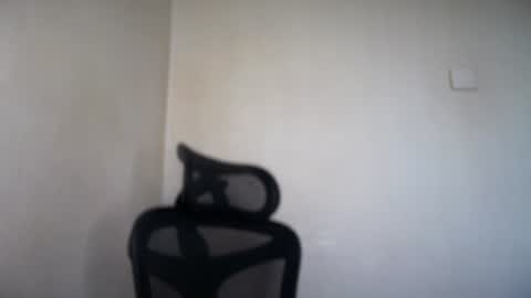 Snapshot of cappuccinokiss chatting on 06/18/26, 06:13 Emma online show from 06/18/26, 06:13