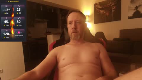 Snapshot of capri83 chatting on 11/30/25, 12:14 capri83 online show from 11/30/25, 12:14