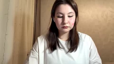 Snapshot of capricenichlos chatting on 03/06/26, 05:31 May online show from 03/06/26, 05:31