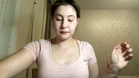 Snapshot of capricenichlos chatting on 03/26/26, 06:02 May online show from 03/26/26, 06:02