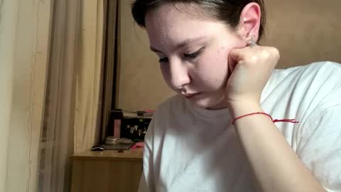 Snapshot of capricenichlos chatting on 03/30/26, 06:42 May online show from 03/30/26, 06:42