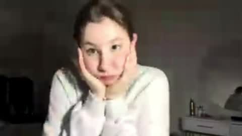 Snapshot of capricenichlos chatting on 04/08/26, 06:52 May online show from 04/08/26, 06:52