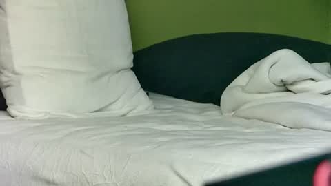 capricorne1965 online show from 12/22/25, 02:30