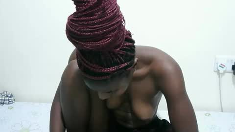 capril_sexy online show from 03/17/26, 08:01