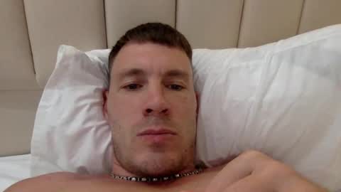 Snapshot of capt_oliver chatting on 01/04/25, 08:05 follow my twitter  online show from 01/04/25, 08:05