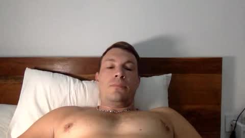 Snapshot of capt_oliver chatting on 10/11/25, 04:01 follow my twitter  online show from 10/11/25, 04:01