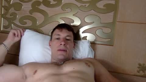 Snapshot of capt_oliver chatting on 04/23/26, 08:24 follow my twitter online show from 04/23/26, 08:24