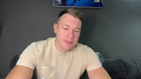 Snapshot of capt_oliver chatting on 06/17/26, 08:50 follow my twitter online show from 06/17/26, 08:50