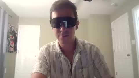 Snapshot of captain_chris8 chatting on 10/11/25, 02:33 captain_chris8 online show from 10/11/25, 02:33