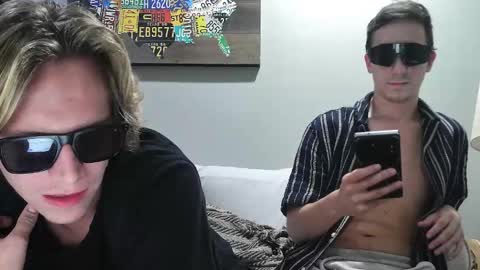 Snapshot of captain_chris8 chatting on 10/16/25, 01:28 captain_chris8 online show from 10/16/25, 01:28