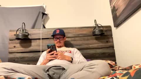 Snapshot of captaincumgun chatting on 01/16/25, 06:46 Captaincumgun online show from 01/16/25, 06:46