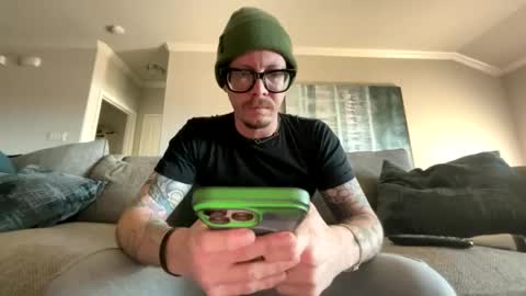 Snapshot of captaincumgun chatting on 02/05/26, 07:51 Captaincumgun online show from 02/05/26, 07:51