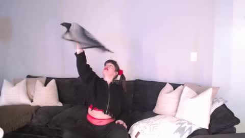 Snapshot of captainpartytits chatting on 03/20/26, 06:07 Remi Ferdinand online show from 03/20/26, 06:07