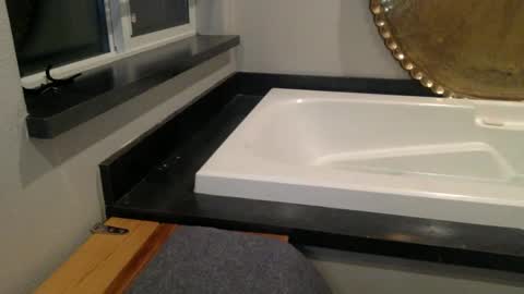 Snapshot of captiandrain chatting on 12/13/24, 03:00 Jay online show from 12/13/24, 03:00