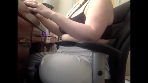 Snapshot of carabelle89 chatting on 04/15/26, 10:21 carabelle89 online show from 04/15/26, 10:21