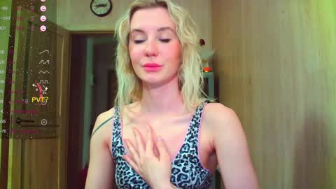 Snapshot of caramel_pie_ chatting on 04/11/26, 10:03 caramel online show from 04/11/26, 10:03