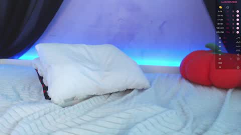 Viola Marika and Visma  online show from 10/16/25, 12:17