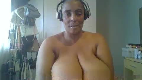 candylious81 online show from 01/14/25, 12:14