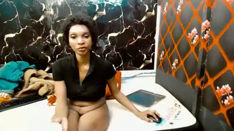 Snapshot of caramelminxx_ chatting on 06/24/26, 07:29 caramelminxx_ online show from 06/24/26, 07:29