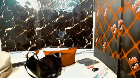 Snapshot of caramelminxx_ chatting on 07/09/26, 07:56 caramelminxx_ online show from 07/09/26, 07:56