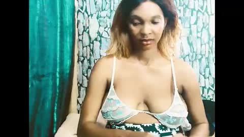 caramelminxxx1 online show from 02/03/26, 06:00