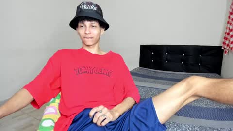 Carlos and Cristian  online show from 01/19/25, 05:15