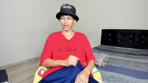 Carlos and Cristian  online show from 01/20/25, 03:26