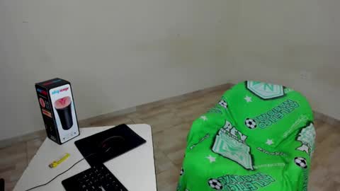 Carlos and Cristian  online show from 09/13/25, 05:40