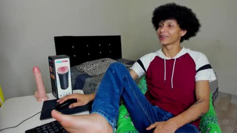 Carlos and Cristian  online show from 09/17/25, 07:15