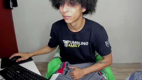 Carlos and Cristian  online show from 11/16/25, 05:13