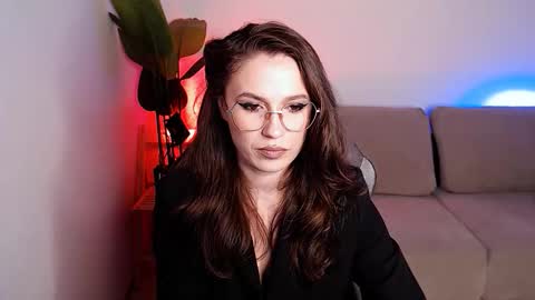 Snapshot of care_sensual chatting on 11/20/25, 04:40 Mary online show from 11/20/25, 04:40