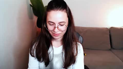 Snapshot of care_sensual chatting on 11/21/25, 03:22 Mary online show from 11/21/25, 03:22