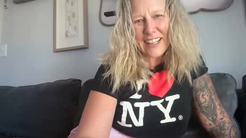 carebear5719 online show from 03/20/26, 05:07