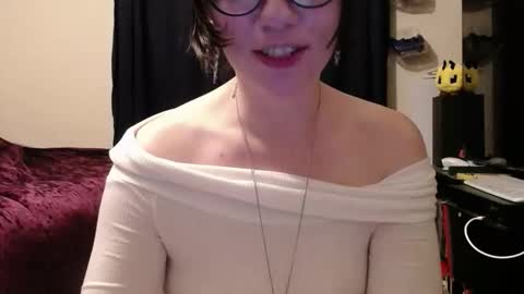 Snapshot of careerwife chatting on 03/04/26, 05:02 careerwife online show from 03/04/26, 05:02